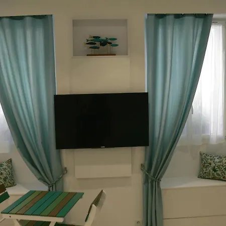 Stone Apartment Saint-Tropez